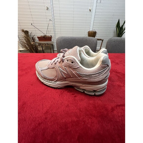 New Balance 2002R Pink Sand White ML2002R4 Youth Size 4 - Picture 12 of 13